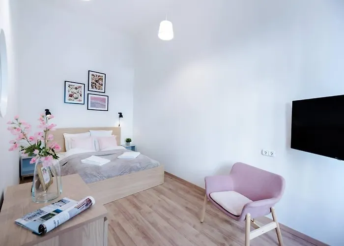 Apartmán New With Aircon At Great Location