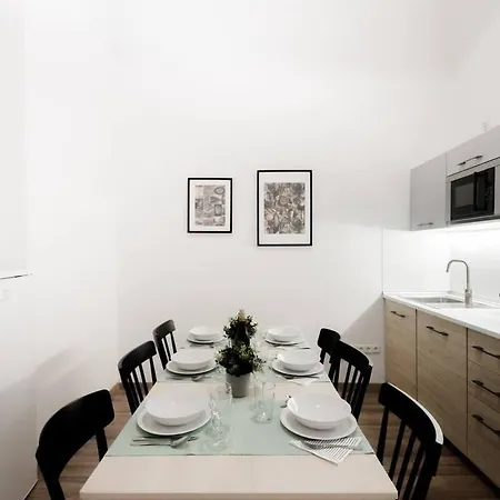 아파트 New With Aircon At Great Location