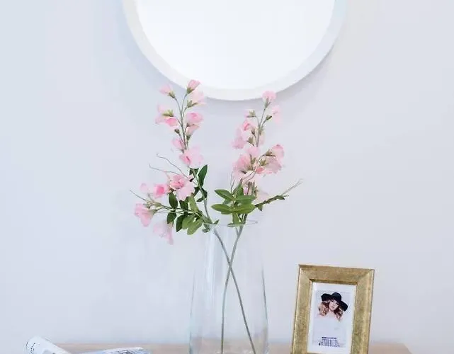 New With Aircon At Great Location Apartamento *