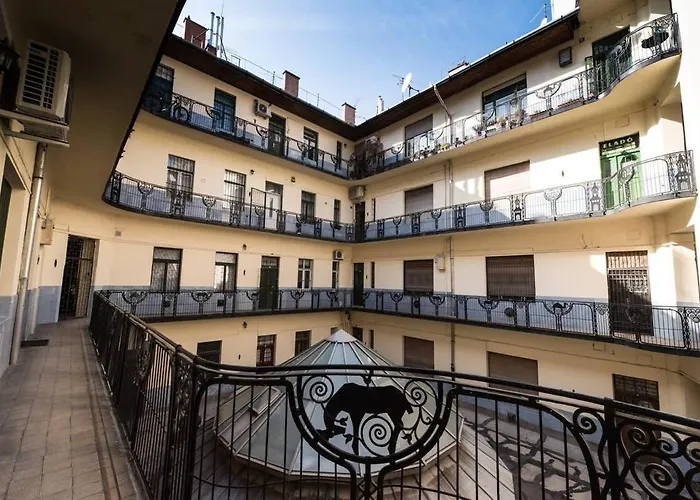 New With Aircon At Great Location Apartament Budapesta